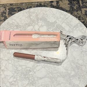 Foxy Bae Rose Gold Marble 32 mm Curling Wand  NIB
